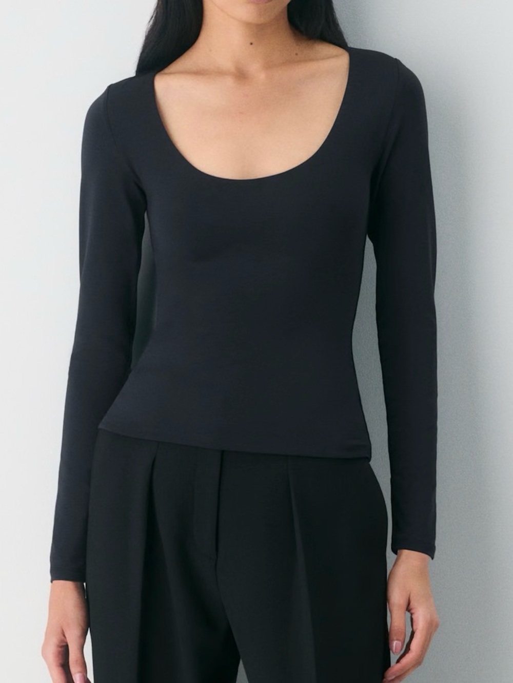 Aritzia Original Contour Astral Women’s Black Scoop Neck Long Sleeve Top XS